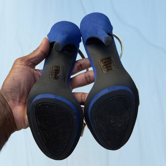 Socialite Blue and Gold Heels - size 7.5 - Picture 5 of 6